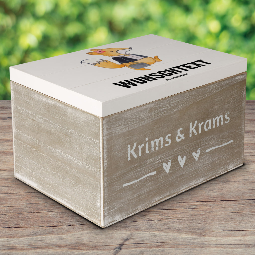 Personalisierte Holzkiste Anwältin Herz Holzkiste mit Namen, Kiste mit Namen, Schatzkiste mit Namen, Truhe mit Namen, Schatulle mit Namen, Erinnerungsbox mit Namen, Erinnerungskiste, mit Namen, Dekokiste mit Namen, Aufbewahrungsbox mit Namen, Holzkiste Personalisiert, Kiste Personalisiert, Schatzkiste Personalisiert, Truhe Personalisiert, Schatulle Personalisiert, Erinnerungsbox Personalisiert, Erinnerungskiste Personalisiert, Dekokiste Personalisiert, Aufbewahrungsbox Personalisiert, Geschenkbox personalisiert, GEschenkdose personalisiert, Beruf, Ausbildung, Jubiläum, Abschied, Rente, Kollege, Kollegin, Geschenk, Schenken, Arbeitskollege, Mitarbeiter, Firma, Danke, Dankeschön, Anwältin, Juristin, Jurastudentin, Staatsexamen, Anwaltskanzlei