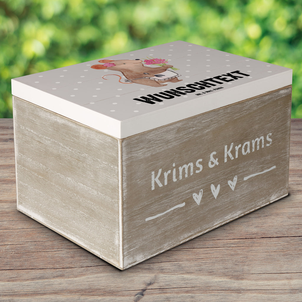 Personalisierte Holzkiste Maus Beste Großtante der Welt Holzkiste mit Namen, Kiste mit Namen, Schatzkiste mit Namen, Truhe mit Namen, Schatulle mit Namen, Erinnerungsbox mit Namen, Erinnerungskiste, mit Namen, Dekokiste mit Namen, Aufbewahrungsbox mit Namen, Holzkiste Personalisiert, Kiste Personalisiert, Schatzkiste Personalisiert, Truhe Personalisiert, Schatulle Personalisiert, Erinnerungsbox Personalisiert, Erinnerungskiste Personalisiert, Dekokiste Personalisiert, Aufbewahrungsbox Personalisiert, Geschenkbox personalisiert, GEschenkdose personalisiert, für, Dankeschön, Geschenk, Schenken, Geburtstag, Geburtstagsgeschenk, Geschenkidee, Danke, Bedanken, Mitbringsel, Freude machen, Geschenktipp, Großtante, Grosstante, Tante, Lieblingstante, Familie, Schwester, Tanten, Kleinigkeit, Beste, Nichte, Neffe, Groß