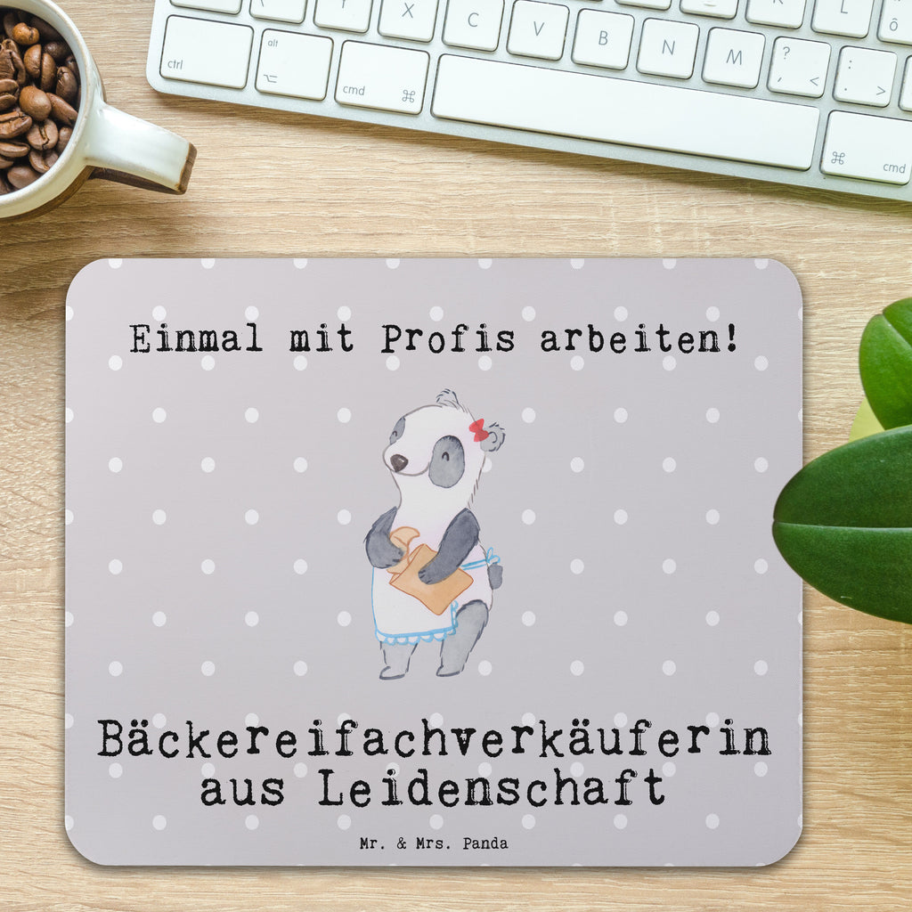 Mauspad Bäckereifachverkäuferin aus Leidenschaft Mousepad, Computer zubehör, Büroausstattung, PC Zubehör, Arbeitszimmer, Mauspad, Einzigartiges Mauspad, Designer Mauspad, Mausunterlage, Mauspad Büro, Beruf, Ausbildung, Jubiläum, Abschied, Rente, Kollege, Kollegin, Geschenk, Schenken, Arbeitskollege, Mitarbeiter, Firma, Danke, Dankeschön, Bäckereifachverkäuferin, Backwarenverkäuferin, Bäckerei, Backstube, Bäckerladen, Brotmanufaktur