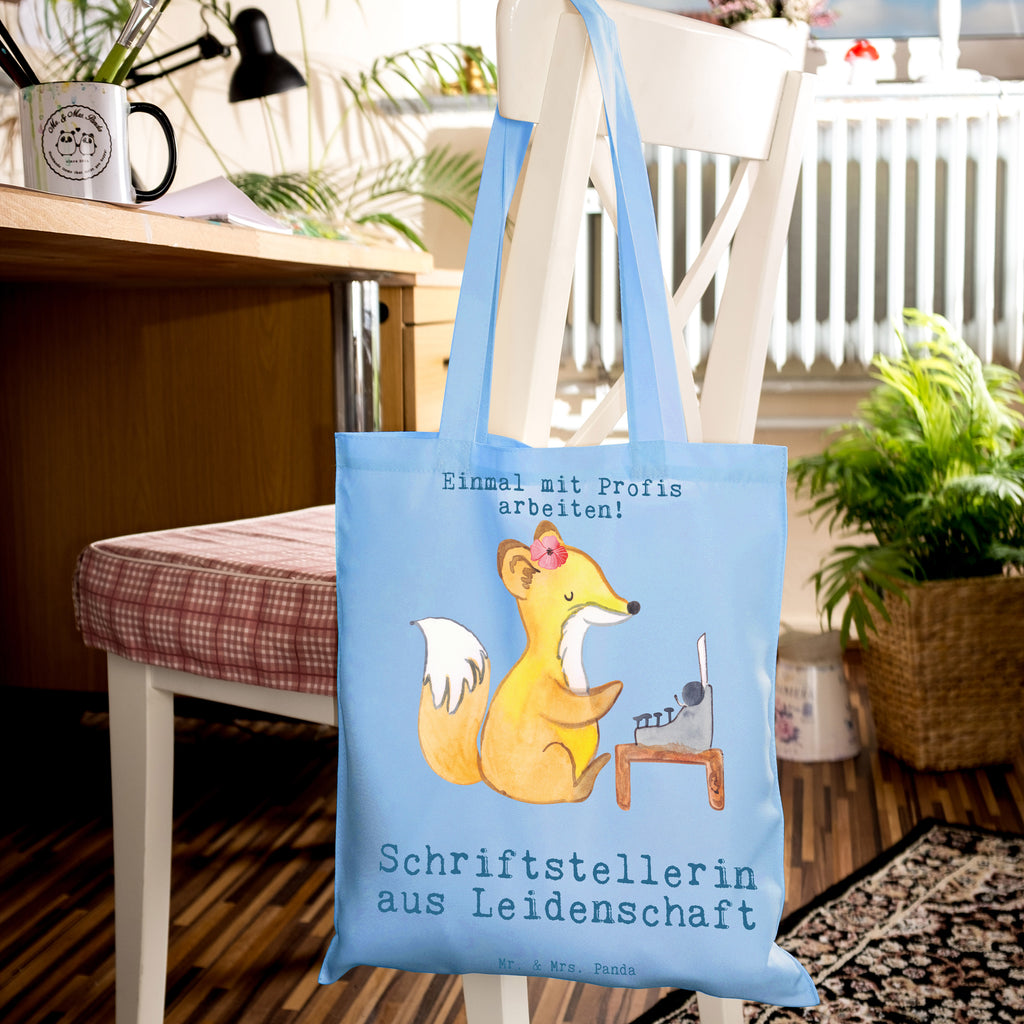 Tragetasche Schriftstellerin aus Leidenschaft Beuteltasche, Beutel, Einkaufstasche, Jutebeutel, Stoffbeutel, Tasche, Shopper, Umhängetasche, Strandtasche, Schultertasche, Stofftasche, Tragetasche, Badetasche, Jutetasche, Einkaufstüte, Laptoptasche, Beruf, Ausbildung, Jubiläum, Abschied, Rente, Kollege, Kollegin, Geschenk, Schenken, Arbeitskollege, Mitarbeiter, Firma, Danke, Dankeschön, Autorin, Buchveröffentlichung, Schriftstellerin, Verlag, Geschichtenschreiber, Hobbyautor