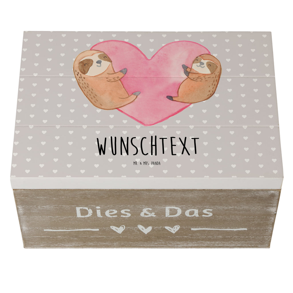 Personalisierte Holzkiste Faultiere Herz Holzkiste mit Namen, Kiste mit Namen, Schatzkiste mit Namen, Truhe mit Namen, Schatulle mit Namen, Erinnerungsbox mit Namen, Erinnerungskiste, mit Namen, Dekokiste mit Namen, Aufbewahrungsbox mit Namen, Holzkiste Personalisiert, Kiste Personalisiert, Schatzkiste Personalisiert, Truhe Personalisiert, Schatulle Personalisiert, Erinnerungsbox Personalisiert, Erinnerungskiste Personalisiert, Dekokiste Personalisiert, Aufbewahrungsbox Personalisiert, Geschenkbox personalisiert, GEschenkdose personalisiert, Liebe, Partner, Freund, Freundin, Ehemann, Ehefrau, Heiraten, Verlobung, Heiratsantrag, Liebesgeschenk, Jahrestag, Hocheitstag, Valentinstag, Geschenk für Frauen, Hochzeitstag, Mitbringsel, Geschenk für Freundin, Geschenk für Partner, Liebesbeweis, für Männer, für Ehemann