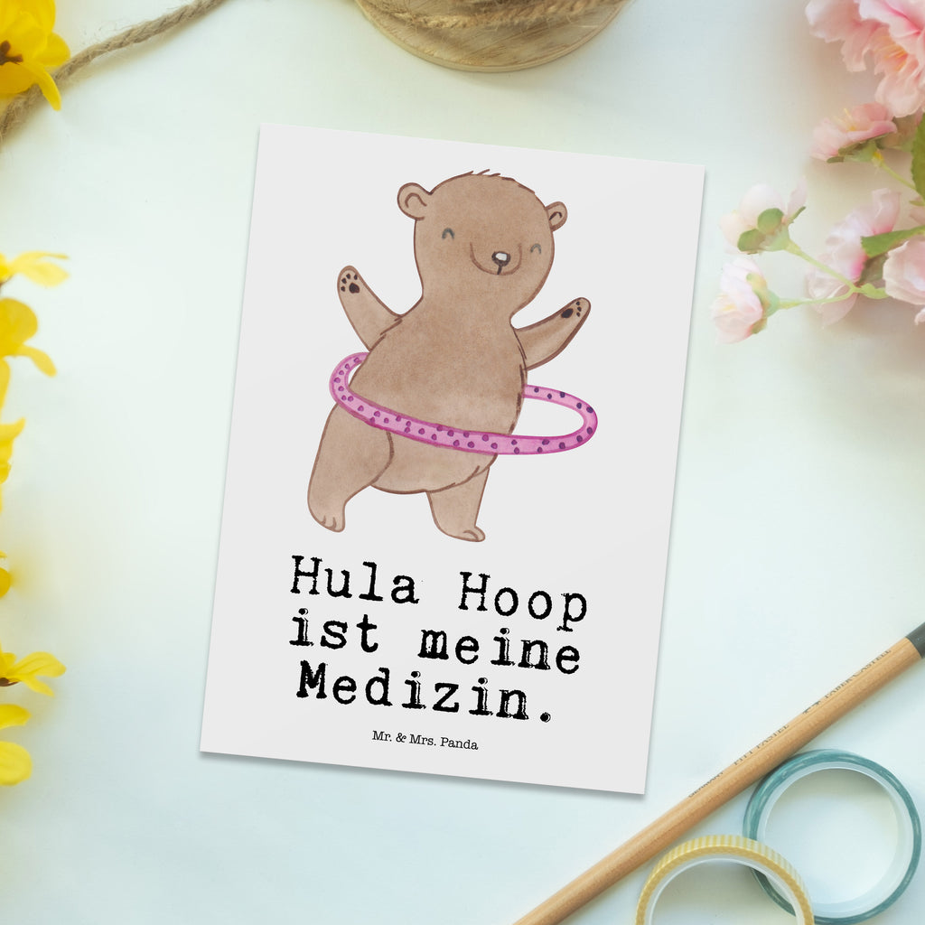 Postkarte Bär Hula Hoop Medizin Postkarte, Karte, Geschenkkarte, Grußkarte, Einladung, Ansichtskarte, Geburtstagskarte, Einladungskarte, Dankeskarte, Ansichtskarten, Einladung Geburtstag, Einladungskarten Geburtstag, Geschenk, Sport, Sportart, Hobby, Schenken, Danke, Dankeschön, Auszeichnung, Gewinn, Sportler, Hula Hoop, Fitness, Training