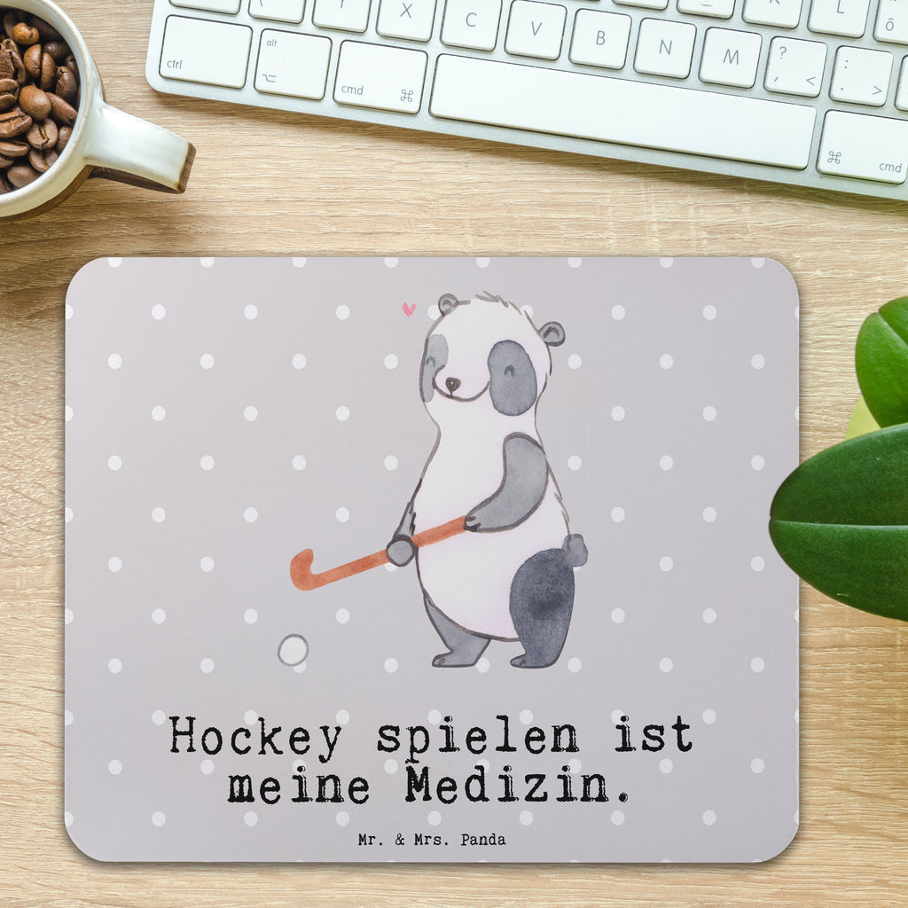 Mauspad Panda Hockey spielen Medizin Mousepad, Computer zubehör, Büroausstattung, PC Zubehör, Arbeitszimmer, Mauspad, Einzigartiges Mauspad, Designer Mauspad, Mausunterlage, Mauspad Büro, Geschenk, Sport, Sportart, Hobby, Schenken, Danke, Dankeschön, Auszeichnung, Gewinn, Sportler, Hockey spielen, Feldhockey, Hockeyschläger, Hockey Verein