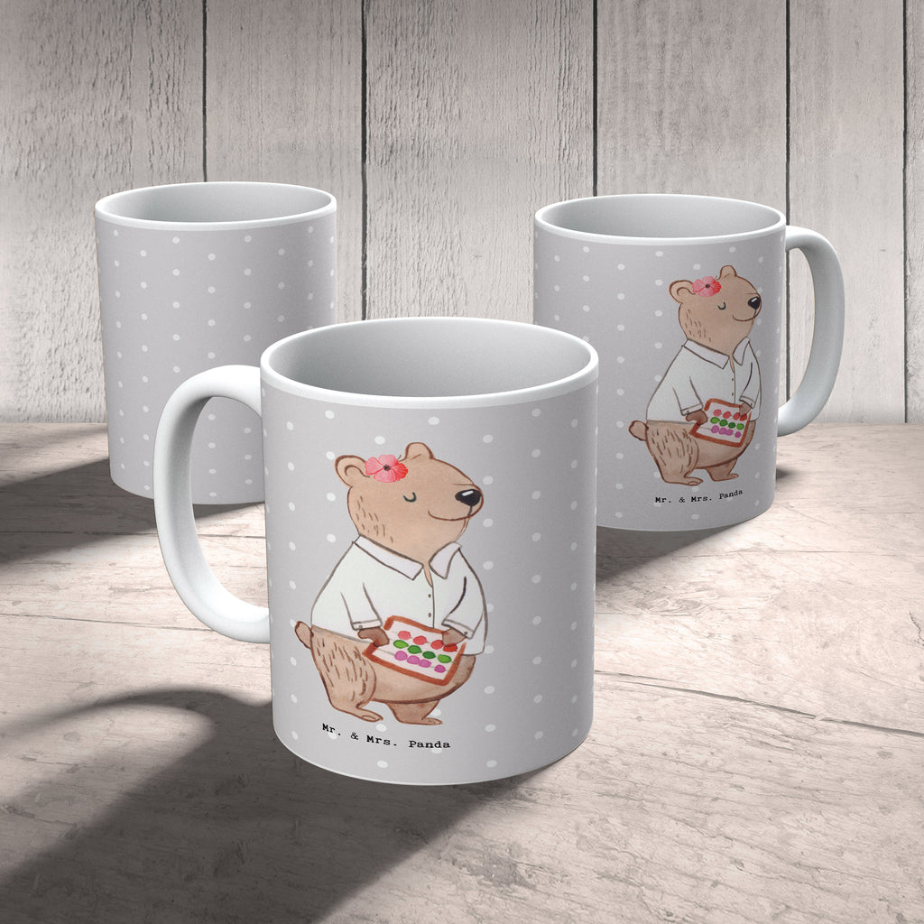 Tasse Bankangestellte mit Herz Tasse, Kaffeetasse, Teetasse, Becher, Kaffeebecher, Teebecher, Keramiktasse, Porzellantasse, Büro Tasse, Geschenk Tasse, Tasse Sprüche, Tasse Motive, Kaffeetassen, Tasse bedrucken, Designer Tasse, Cappuccino Tassen, Schöne Teetassen, Beruf, Ausbildung, Jubiläum, Abschied, Rente, Kollege, Kollegin, Geschenk, Schenken, Arbeitskollege, Mitarbeiter, Firma, Danke, Dankeschön, Bankangestellte, Bankfachfrau, Bänkerin, Bankberaterin