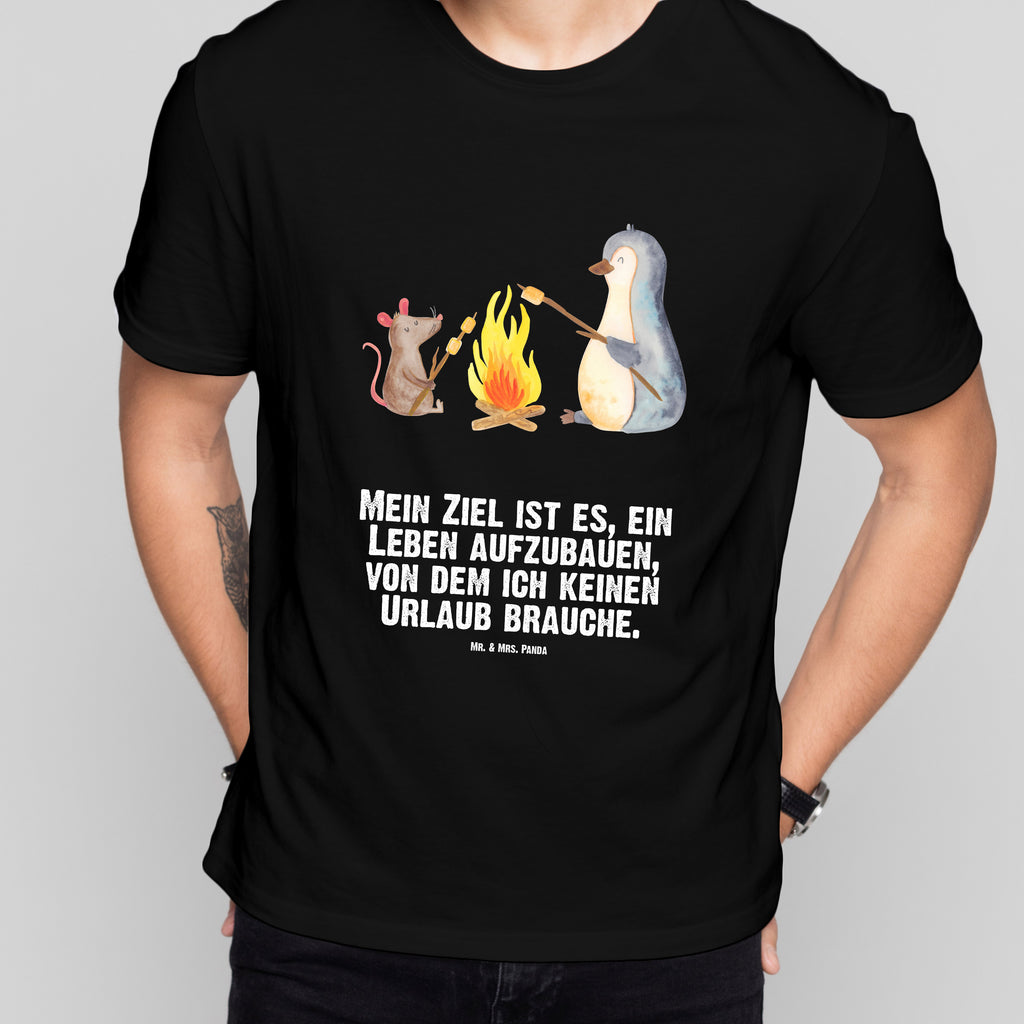 T-Shirt Standard Pinguin Lagerfeuer T-Shirt, Shirt, Tshirt, Lustiges T-Shirt, T-Shirt mit Spruch, Party, Junggesellenabschied, Jubiläum, Geburstag, Herrn, Damen, Männer, Frauen, Schlafshirt, Nachthemd, Sprüche, Pinguin, Maus, Pinguine, Lagerfeuer, Leben, Arbeit, Job, Motivation, Büro, Büroalltag, Lebensspruch, Lebensmotivation, Neustart, Liebe, grillen, Feuer, Marshmallows