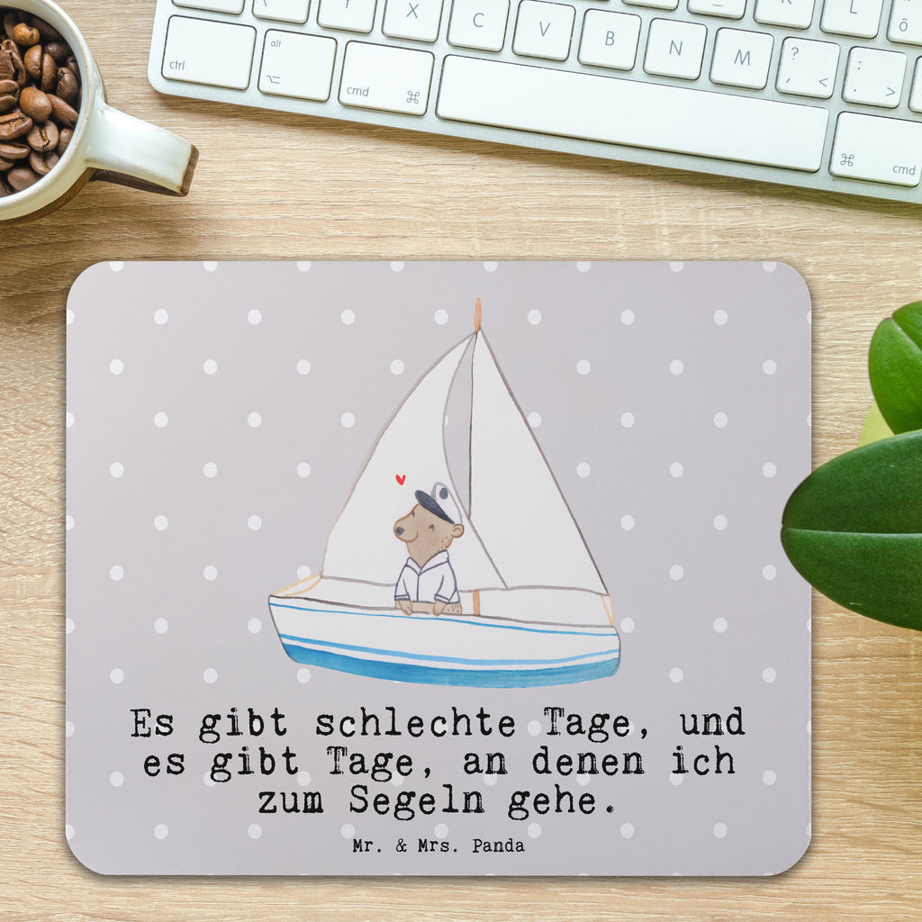 Mauspad Bär Segeln Tage Mousepad, Computer zubehör, Büroausstattung, PC Zubehör, Arbeitszimmer, Mauspad, Einzigartiges Mauspad, Designer Mauspad, Mausunterlage, Mauspad Büro, Geschenk, Sport, Sportart, Hobby, Schenken, Danke, Dankeschön, Auszeichnung, Gewinn, Sportler, segeln, Segeltörn, Segelboot, Segelschule, Yachtclub