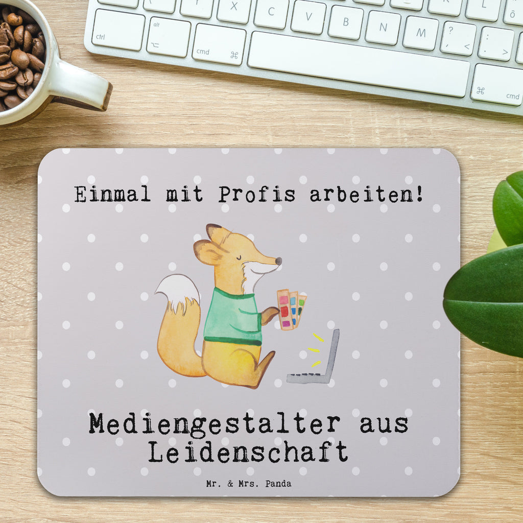 Mauspad Mediengestalter aus Leidenschaft Mousepad, Computer zubehör, Büroausstattung, PC Zubehör, Arbeitszimmer, Mauspad, Einzigartiges Mauspad, Designer Mauspad, Mausunterlage, Mauspad Büro, Beruf, Ausbildung, Jubiläum, Abschied, Rente, Kollege, Kollegin, Geschenk, Schenken, Arbeitskollege, Mitarbeiter, Firma, Danke, Dankeschön, Grafiker, Designer, Mediengestalter, Grafikdesigner