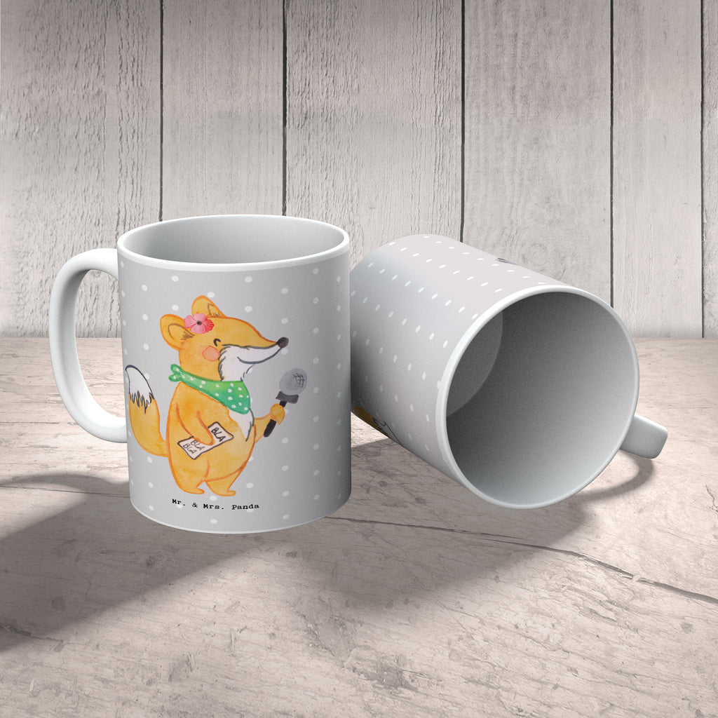 Tasse Journalistin mit Herz Tasse, Kaffeetasse, Teetasse, Becher, Kaffeebecher, Teebecher, Keramiktasse, Porzellantasse, Büro Tasse, Geschenk Tasse, Tasse Sprüche, Tasse Motive, Kaffeetassen, Tasse bedrucken, Designer Tasse, Cappuccino Tassen, Schöne Teetassen, Beruf, Ausbildung, Jubiläum, Abschied, Rente, Kollege, Kollegin, Geschenk, Schenken, Arbeitskollege, Mitarbeiter, Firma, Danke, Dankeschön, Journalistin, Reporterin, Redakteurin, Pressebüro, Studium