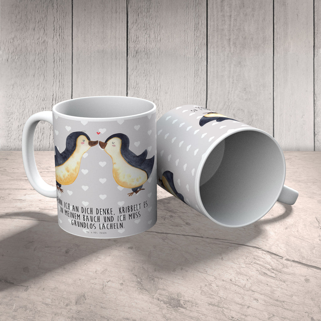 Tasse Pinguine Kuss Tasse, Kaffeetasse, Teetasse, Becher, Kaffeebecher, Teebecher, Keramiktasse, Porzellantasse, Büro Tasse, Geschenk Tasse, Tasse Sprüche, Tasse Motive, Kaffeetassen, Tasse bedrucken, Designer Tasse, Cappuccino Tassen, Schöne Teetassen, Liebe, Partner, Freund, Freundin, Ehemann, Ehefrau, Heiraten, Verlobung, Heiratsantrag, Liebesgeschenk, Jahrestag, Hocheitstag, Valentinstag, Geschenk für Frauen, Hochzeitstag, Mitbringsel, Geschenk für Freundin, Geschenk für Partner, Liebesbeweis, für Männer, für Ehemann