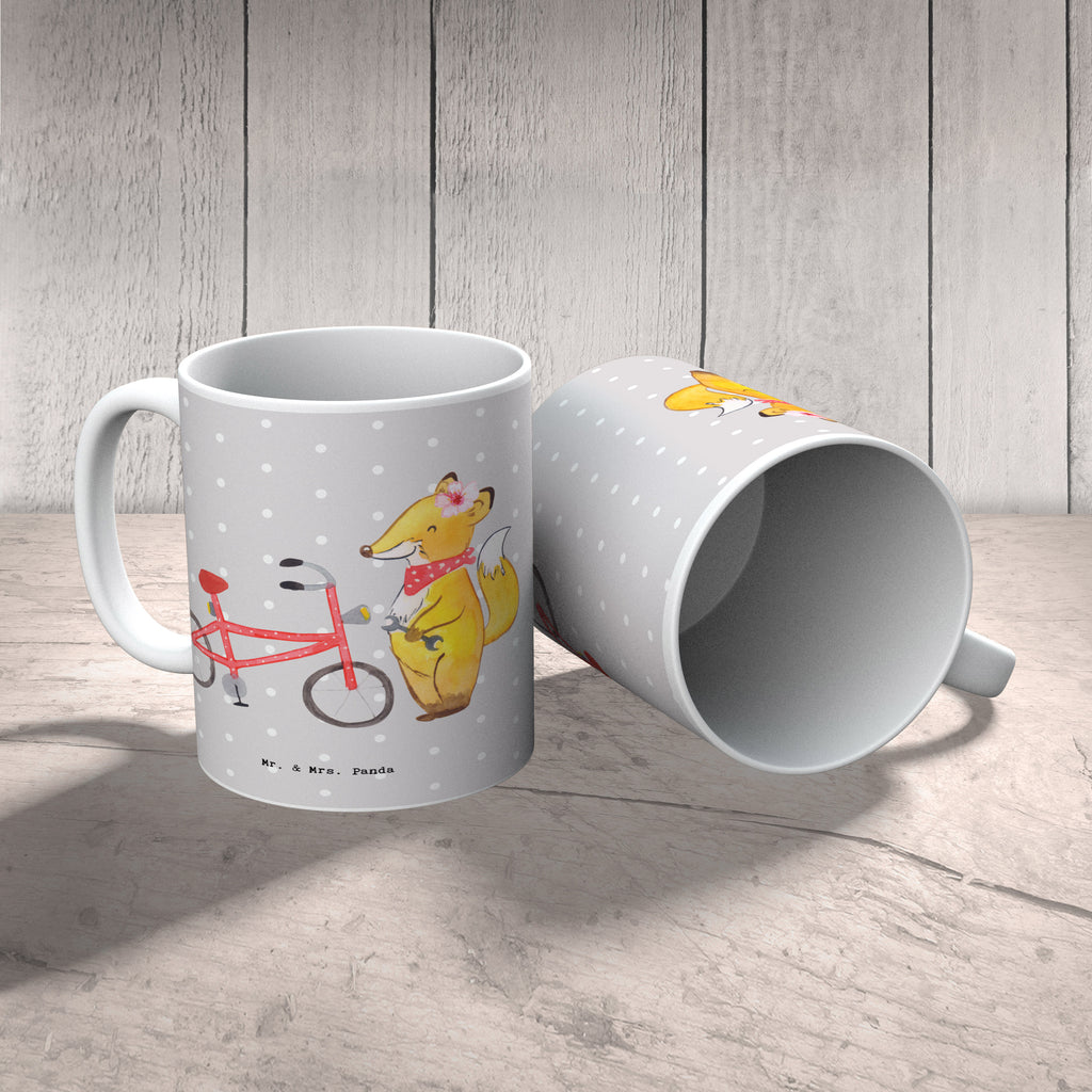 Tasse Zweirad Mechanikerin mit Herz Tasse, Kaffeetasse, Teetasse, Becher, Kaffeebecher, Teebecher, Keramiktasse, Porzellantasse, Büro Tasse, Geschenk Tasse, Tasse Sprüche, Tasse Motive, Kaffeetassen, Tasse bedrucken, Designer Tasse, Cappuccino Tassen, Schöne Teetassen, Beruf, Ausbildung, Jubiläum, Abschied, Rente, Kollege, Kollegin, Geschenk, Schenken, Arbeitskollege, Mitarbeiter, Firma, Danke, Dankeschön