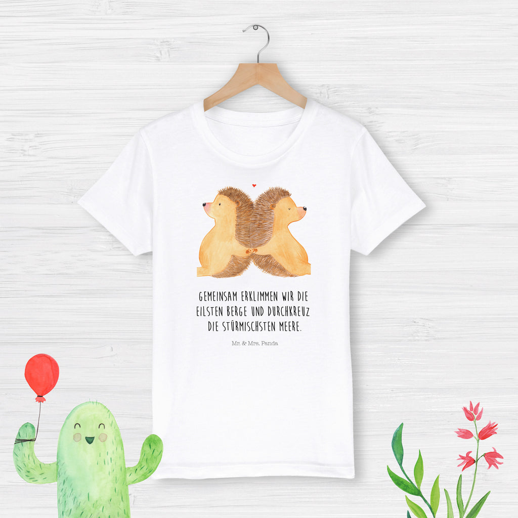 Organic Kinder T-Shirt Igel händchenhaltend Kinder T-Shirt, Kinder T-Shirt Mädchen, Kinder T-Shirt Jungen, Liebe, Partner, Freund, Freundin, Ehemann, Ehefrau, Heiraten, Verlobung, Heiratsantrag, Liebesgeschenk, Jahrestag, Hocheitstag, Igel, Igelliebe, Hand in Hand, Liebesbeweis, große Liebe, Liebesbotschaft, Hochzeit, Lieblingsmensch, Gemeinsamkeit, Love, Geschenk für zwei