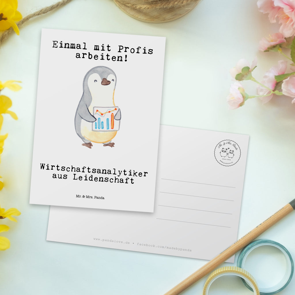 Postkarte Wirtschaftsanalytiker aus Leidenschaft Postkarte, Karte, Geschenkkarte, Grußkarte, Einladung, Ansichtskarte, Geburtstagskarte, Einladungskarte, Dankeskarte, Ansichtskarten, Einladung Geburtstag, Einladungskarten Geburtstag, Beruf, Ausbildung, Jubiläum, Abschied, Rente, Kollege, Kollegin, Geschenk, Schenken, Arbeitskollege, Mitarbeiter, Firma, Danke, Dankeschön