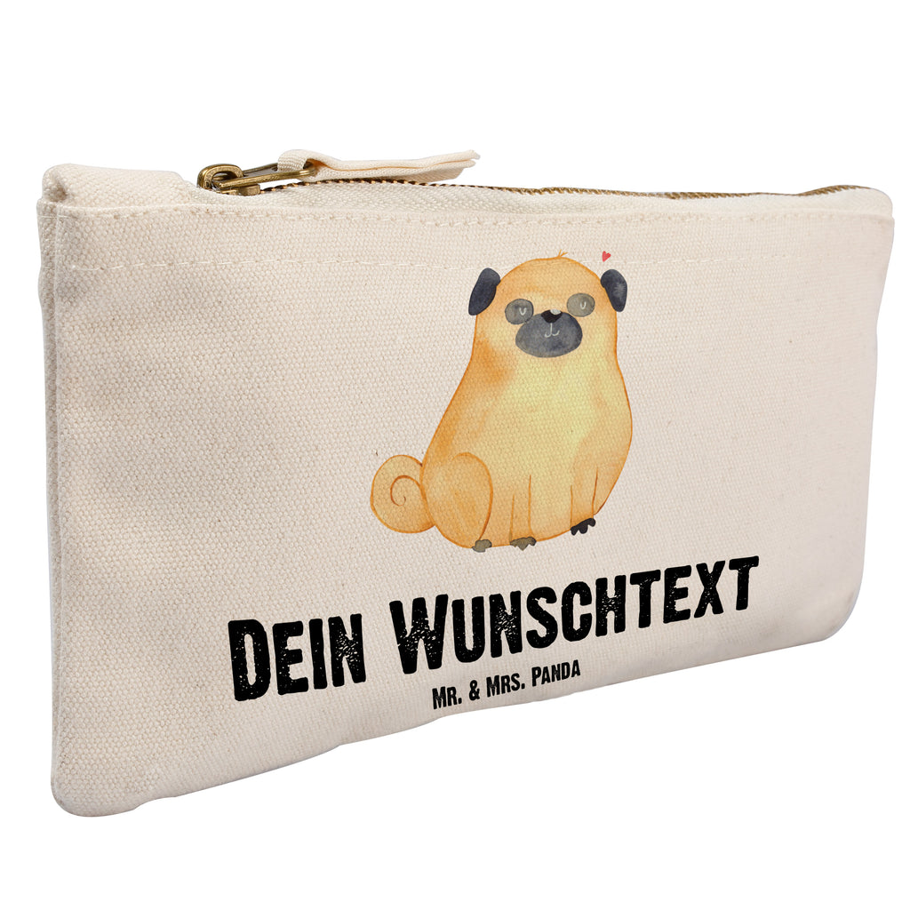 Personalisierte Schminktasche Mops Personalisierte Schminktasche, Personalisierte Kosmetiktasche, Personalisierter Kosmetikbeutel, Personalisiertes Stiftemäppchen, Personalisiertes Etui, Personalisierte Federmappe, Personalisierte Makeup Bag, Personalisiertes Schminketui, Personalisiertes Kosmetiketui, Personalisiertes Schlamperetui, Schminktasche mit Namen, Kosmetiktasche mit Namen, Kosmetikbeutel mit Namen, Stiftemäppchen mit Namen, Etui mit Namen, Federmappe mit Namen, Makeup Bg mit Namen, Schminketui mit Namen, Kosmetiketui mit Namen, Schlamperetui mit Namen, Schminktasche personalisieren, Schminktasche bedrucken, Schminktasche selbst gestalten, Hund, Hundemotiv, Haustier, Hunderasse, Tierliebhaber, Hundebesitzer, Sprüche, Mops, Liebe, Hundeliebe