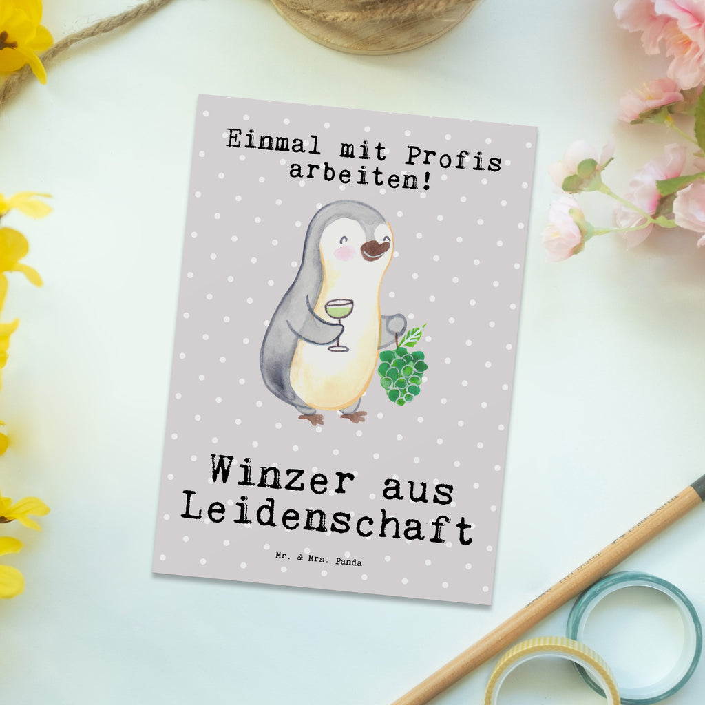 Postkarte Winzer aus Leidenschaft Postkarte, Karte, Geschenkkarte, Grußkarte, Einladung, Ansichtskarte, Geburtstagskarte, Einladungskarte, Dankeskarte, Ansichtskarten, Einladung Geburtstag, Einladungskarten Geburtstag, Beruf, Ausbildung, Jubiläum, Abschied, Rente, Kollege, Kollegin, Geschenk, Schenken, Arbeitskollege, Mitarbeiter, Firma, Danke, Dankeschön