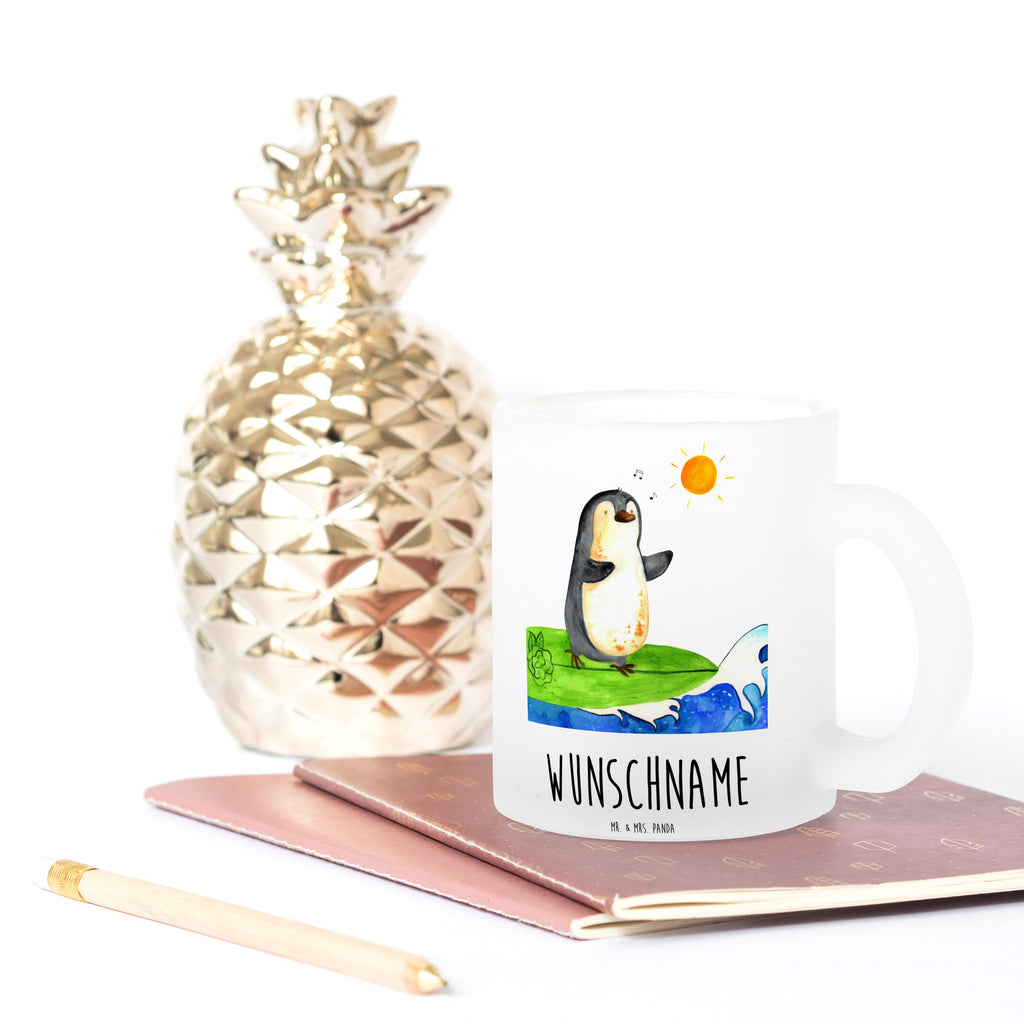 Personalisierte Teetasse Pinguin Surfer Personalisierte Teetasse, Personalisiertes Teeglas, Personalisierter Teebecher, Personalisierte Glas Teetasse, Personalisierte Teetasse aus Glas, Teetasse mit Namen, Teeglas mit Namen, Teebecher mit Namen, Glas Teetasse mit Namen, Teetasse aus Glas mit Namen, Teetasse Wunschname, Teetasse selbst gestalten., Pinguin, Pinguine, surfen, Surfer, Hawaii, Urlaub, Wellen, Wellen reiten, Portugal