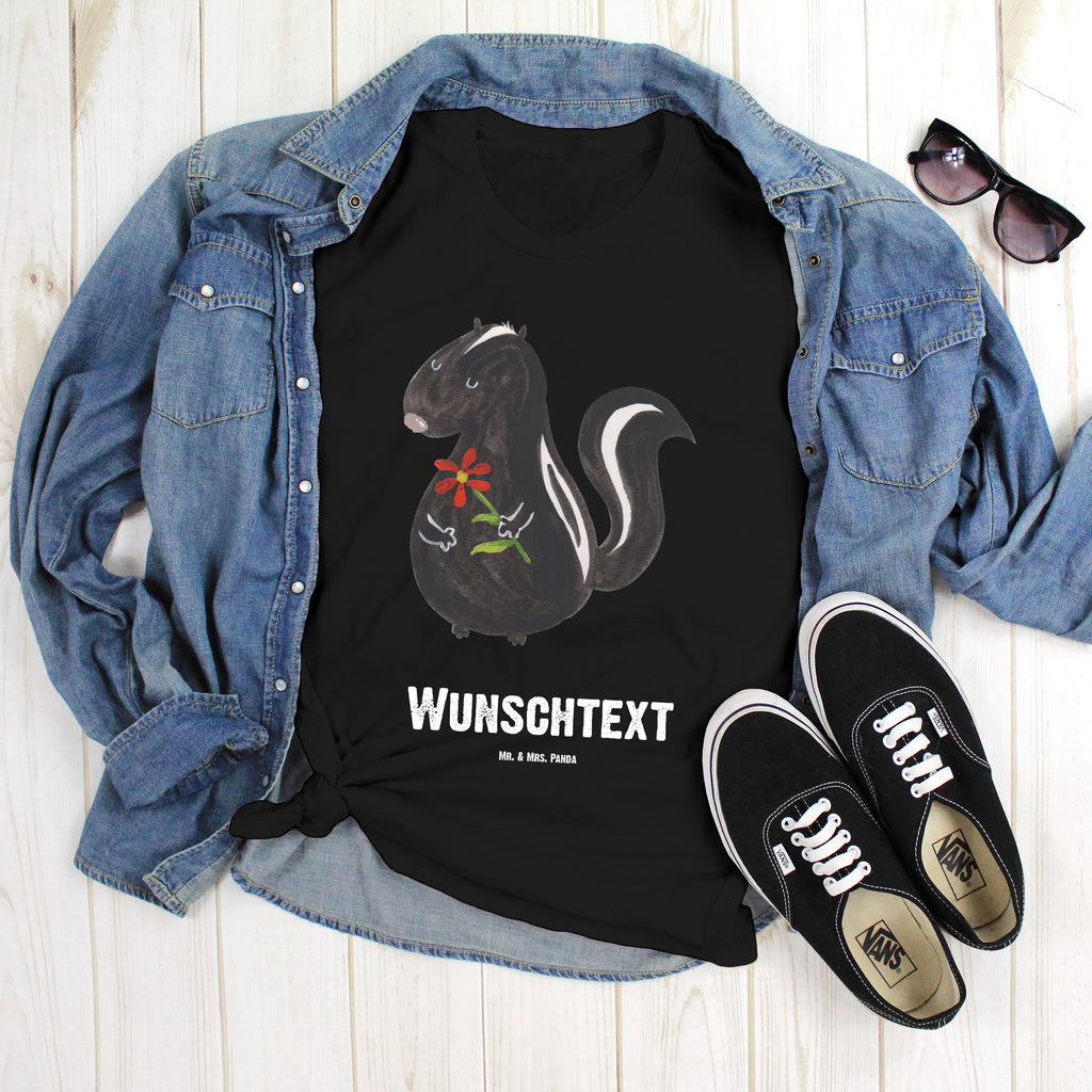 Personalisiertes T-Shirt Stinktier Blume T-Shirt Personalisiert, T-Shirt mit Namen, T-Shirt mit Aufruck, Männer, Frauen, Wunschtext, Bedrucken, Stinktier, Skunk, Wildtier, Raubtier, Stinker, Stinki, Tagträumer, verträumt, Dreams, Träume