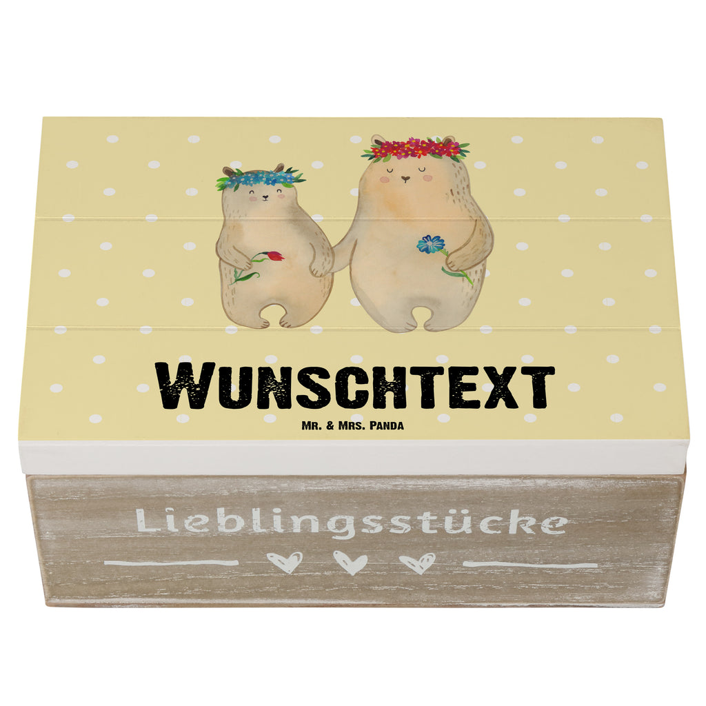 Personalisierte Holzkiste Bären mit Blumenkranz Holzkiste mit Namen, Kiste mit Namen, Schatzkiste mit Namen, Truhe mit Namen, Schatulle mit Namen, Erinnerungsbox mit Namen, Erinnerungskiste, mit Namen, Dekokiste mit Namen, Aufbewahrungsbox mit Namen, Holzkiste Personalisiert, Kiste Personalisiert, Schatzkiste Personalisiert, Truhe Personalisiert, Schatulle Personalisiert, Erinnerungsbox Personalisiert, Erinnerungskiste Personalisiert, Dekokiste Personalisiert, Aufbewahrungsbox Personalisiert, Geschenkbox personalisiert, GEschenkdose personalisiert, Familie, Vatertag, Muttertag, Bruder, Schwester, Mama, Papa, Oma, Opa, Bär, Bären, Mutter, Mutti, Mami, Lieblingsmensch, Lieblingsmama, beste Mutter, weltbeste Mama, Geschenk Mama. Muttertag, Tochter, Kind, Kinder, Töchter, Family, Vorbild