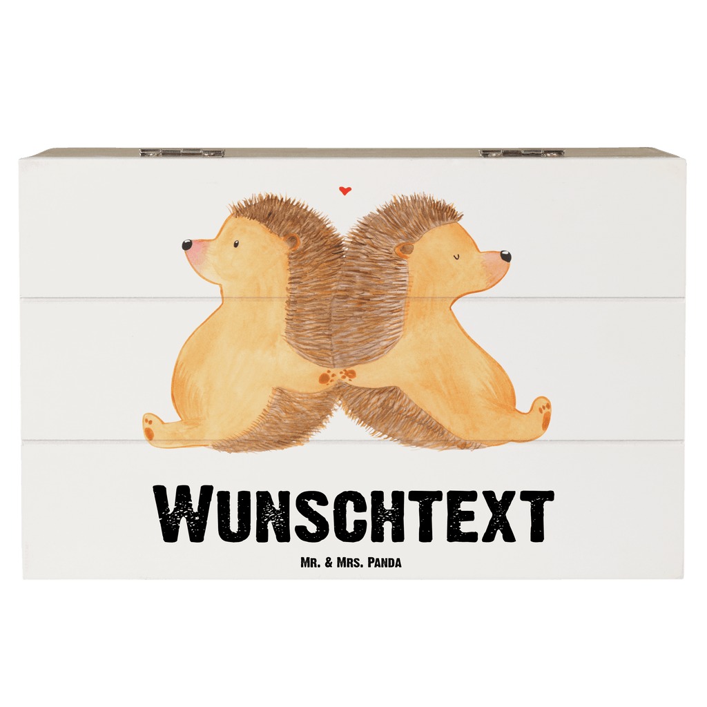 Personalisierte Holzkiste Igel händchenhaltend Holzkiste mit Namen, Kiste mit Namen, Schatzkiste mit Namen, Truhe mit Namen, Schatulle mit Namen, Erinnerungsbox mit Namen, Erinnerungskiste, mit Namen, Dekokiste mit Namen, Aufbewahrungsbox mit Namen, Holzkiste Personalisiert, Kiste Personalisiert, Schatzkiste Personalisiert, Truhe Personalisiert, Schatulle Personalisiert, Erinnerungsbox Personalisiert, Erinnerungskiste Personalisiert, Dekokiste Personalisiert, Aufbewahrungsbox Personalisiert, Geschenkbox personalisiert, GEschenkdose personalisiert, Liebe, Partner, Freund, Freundin, Ehemann, Ehefrau, Heiraten, Verlobung, Heiratsantrag, Liebesgeschenk, Jahrestag, Hocheitstag, Igel, Igelliebe, Hand in Hand, Liebesbeweis, große Liebe, Liebesbotschaft, Hochzeit, Lieblingsmensch, Gemeinsamkeit, Love, Geschenk für zwei