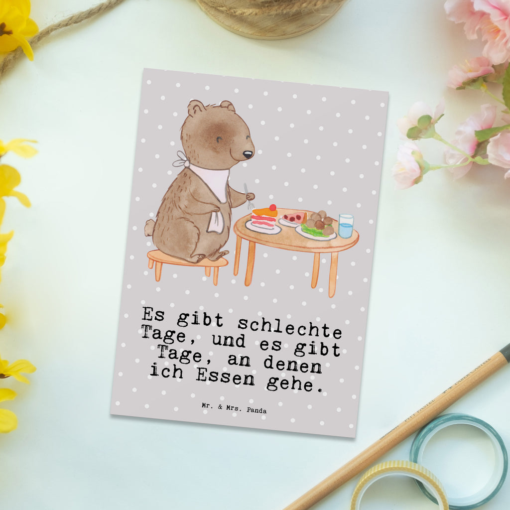 Postkarte Bär Essen gehen Tage Postkarte, Karte, Geschenkkarte, Grußkarte, Einladung, Ansichtskarte, Geburtstagskarte, Einladungskarte, Dankeskarte, Ansichtskarten, Einladung Geburtstag, Einladungskarten Geburtstag, Geschenk, Sport, Sportart, Hobby, Schenken, Danke, Dankeschön, Auszeichnung, Gewinn, Sportler, Essen gehen, Essen, Restaurant, Restaurantbesuch