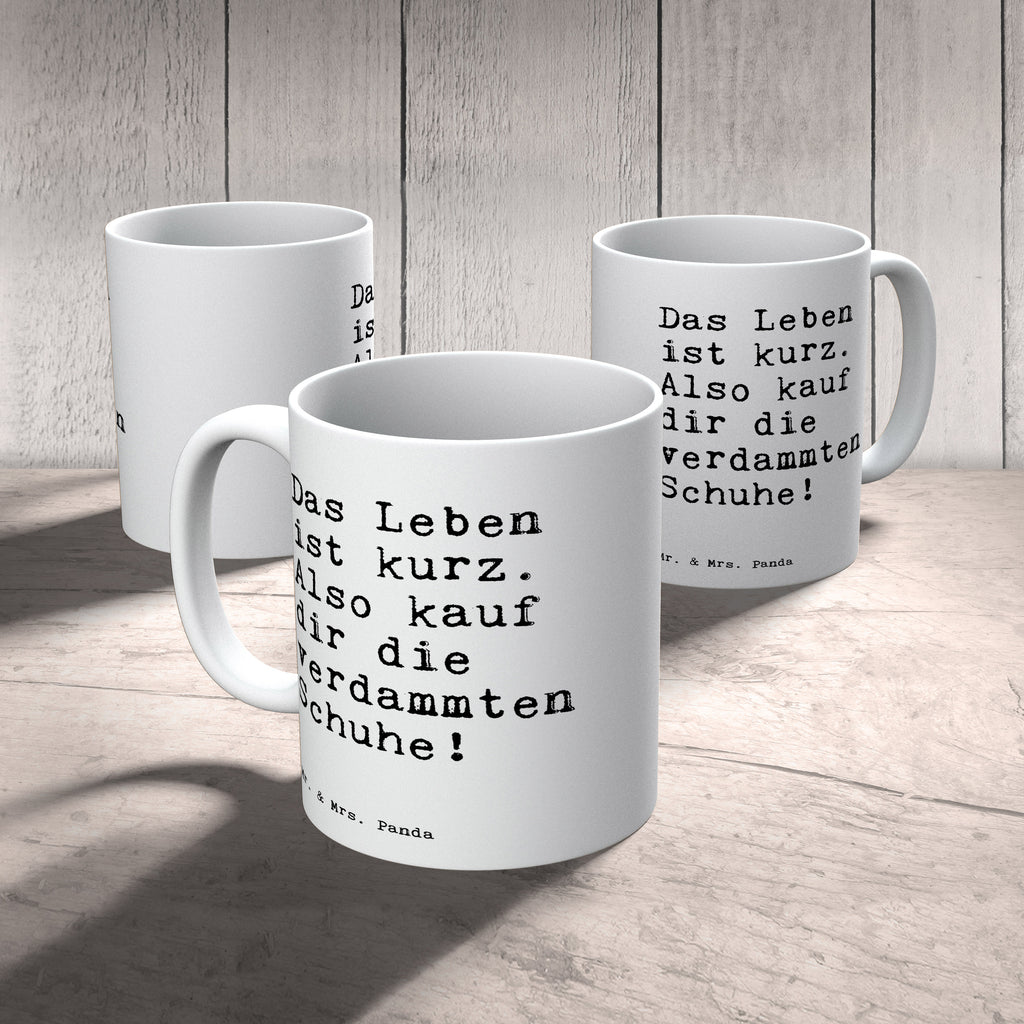 Tasse Das Leben ist kurz.... Tasse, Kaffeetasse, Teetasse, Becher, Kaffeebecher, Teebecher, Keramiktasse, Porzellantasse, Büro Tasse, Geschenk Tasse, Tasse Sprüche, Tasse Motive, Kaffeetassen, Tasse bedrucken, Designer Tasse, Cappuccino Tassen, Schöne Teetassen, Spruch, Sprüche, lustige Sprüche, Weisheiten, Zitate, Spruch Geschenke, Spruch Sprüche Weisheiten Zitate Lustig Weisheit Worte