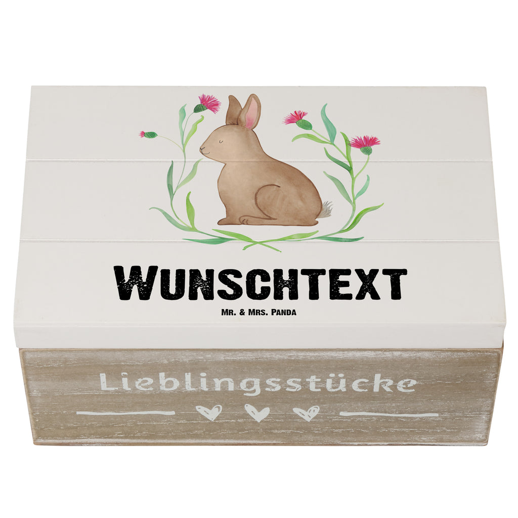 Personalisierte Holzkiste Hase Sitzen Holzkiste mit Namen, Kiste mit Namen, Schatzkiste mit Namen, Truhe mit Namen, Schatulle mit Namen, Erinnerungsbox mit Namen, Erinnerungskiste, mit Namen, Dekokiste mit Namen, Aufbewahrungsbox mit Namen, Holzkiste Personalisiert, Kiste Personalisiert, Schatzkiste Personalisiert, Truhe Personalisiert, Schatulle Personalisiert, Erinnerungsbox Personalisiert, Erinnerungskiste Personalisiert, Dekokiste Personalisiert, Aufbewahrungsbox Personalisiert, Geschenkbox personalisiert, GEschenkdose personalisiert, Ostern, Osterhase, Ostergeschenke, Osternest, Osterdeko, Geschenke zu Ostern, Ostern Geschenk, Ostergeschenke Kinder, Ostern Kinder, Frohe Ostern, Ostergrüße, Osterblume, Liebe, Grüße, Hase, Kaninchen