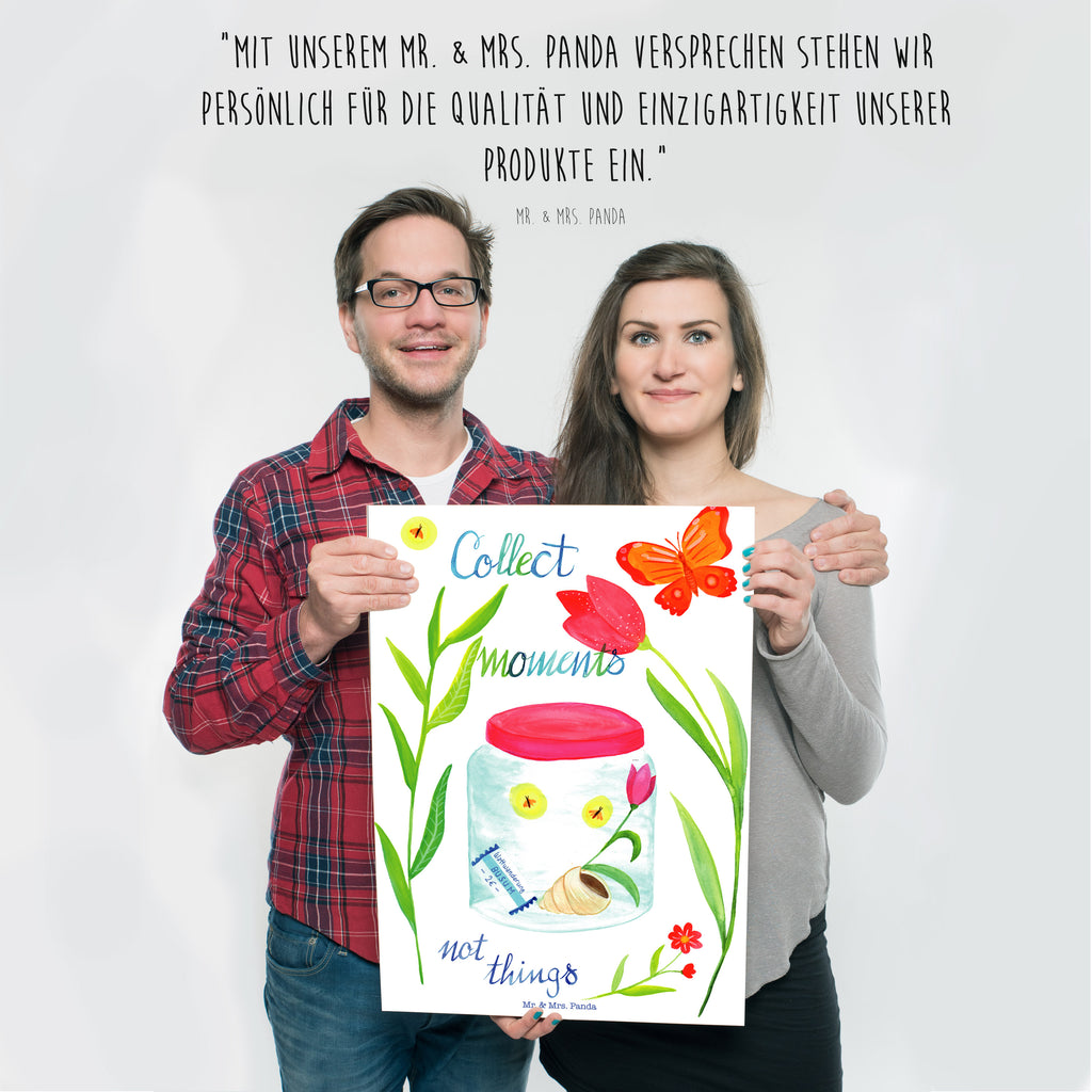 Poster Collect Moments, not things Poster, Wandposter, Bild, Wanddeko, Küchenposter, Kinderposter, Wanddeko Bild, Raumdekoration, Wanddekoration, Handgemaltes Poster, Mr. & Mrs. Panda Poster, Designposter, Kunstdruck, Posterdruck, Blumen Deko, Frühlings Deko, Sommer Deko, Dekoration, positive Botschaft, Naturliebhaber, Outdoor, Natur, Abenteuer, Momente, Spruch Erinnerungen, Zitat Leben, Zitat Englisch, Spruch Leben, Lebensweisheit, Deko Bild, Blumen Motiv, Lebensmotto