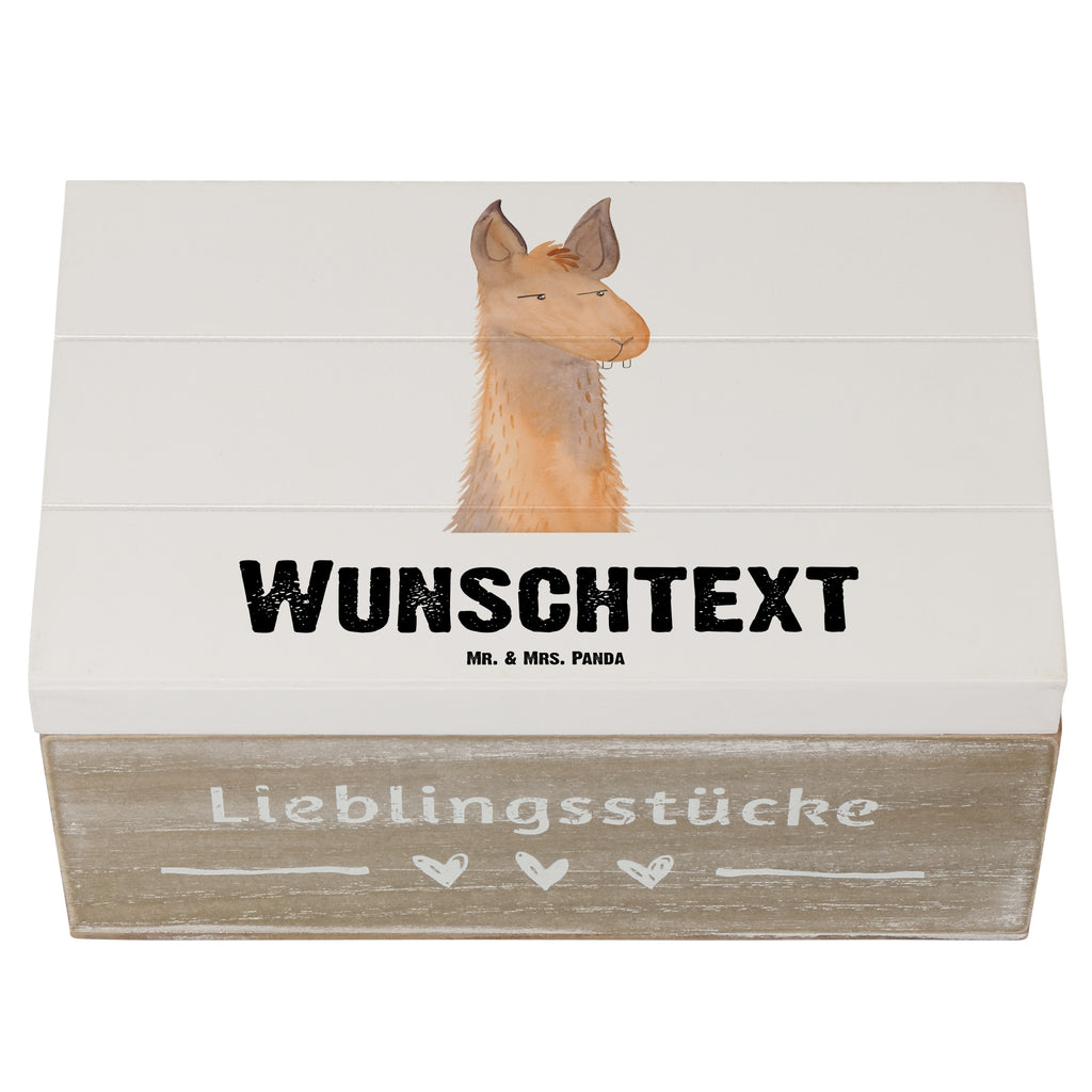 Personalisierte Holzkiste Lamakopf genervt Holzkiste mit Namen, Kiste mit Namen, Schatzkiste mit Namen, Truhe mit Namen, Schatulle mit Namen, Erinnerungsbox mit Namen, Erinnerungskiste, mit Namen, Dekokiste mit Namen, Aufbewahrungsbox mit Namen, Holzkiste Personalisiert, Kiste Personalisiert, Schatzkiste Personalisiert, Truhe Personalisiert, Schatulle Personalisiert, Erinnerungsbox Personalisiert, Erinnerungskiste Personalisiert, Dekokiste Personalisiert, Aufbewahrungsbox Personalisiert, Geschenkbox personalisiert, GEschenkdose personalisiert, Lama, Alpaka, Lamas, Recht haben, genervt sein, Freundin, beste Freundin, Partnerin, Büro, Büroalltag, Chef, Chefin, Azubi