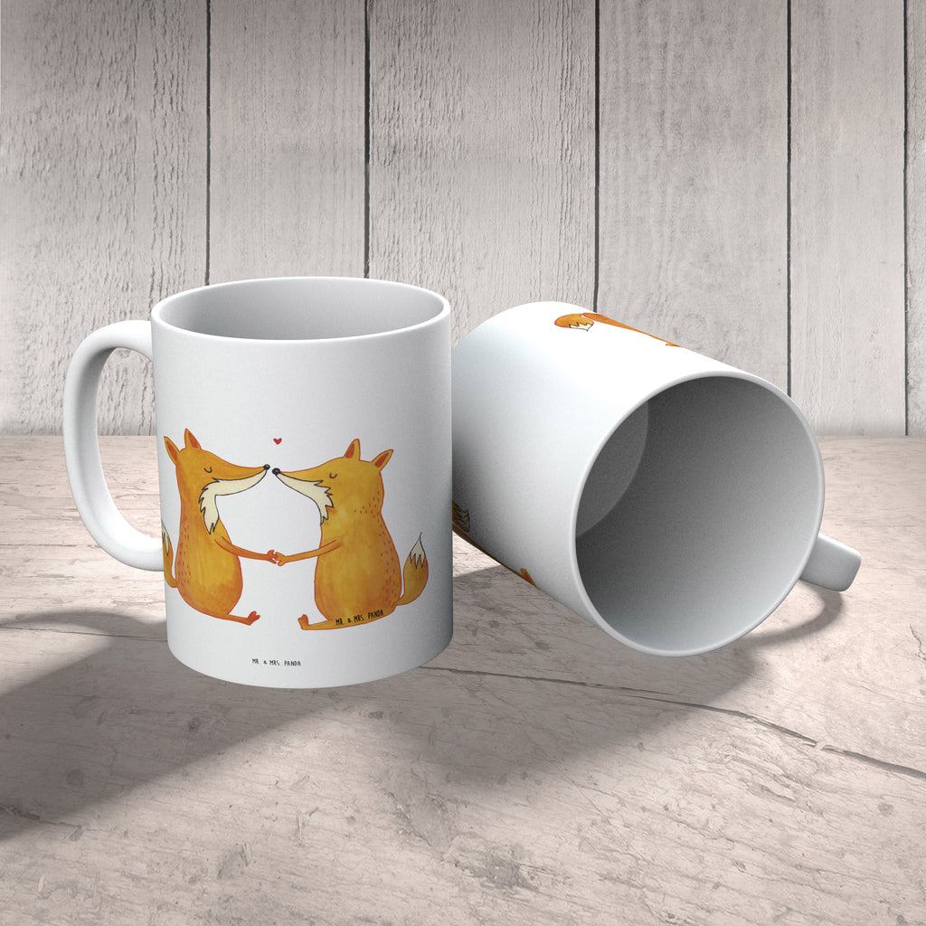 Tasse Füchse Liebe Tasse, Kaffeetasse, Teetasse, Becher, Kaffeebecher, Teebecher, Keramiktasse, Porzellantasse, Büro Tasse, Geschenk Tasse, Tasse Sprüche, Tasse Motive, Kaffeetassen, Tasse bedrucken, Designer Tasse, Cappuccino Tassen, Schöne Teetassen, Fuchs, Füchse, Fox, Liebe, Liebespaar, Paar, Partner, Freundin, Freund, Ehe, Verlobte, Ehemann, Ehefrau, Liebesbeweis