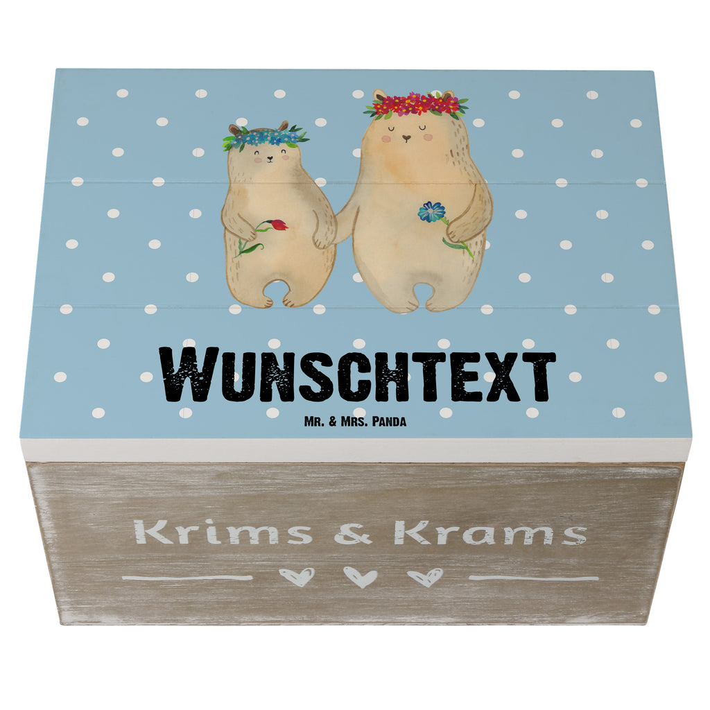 Personalisierte Holzkiste Bären mit Blumenkranz Holzkiste mit Namen, Kiste mit Namen, Schatzkiste mit Namen, Truhe mit Namen, Schatulle mit Namen, Erinnerungsbox mit Namen, Erinnerungskiste, mit Namen, Dekokiste mit Namen, Aufbewahrungsbox mit Namen, Holzkiste Personalisiert, Kiste Personalisiert, Schatzkiste Personalisiert, Truhe Personalisiert, Schatulle Personalisiert, Erinnerungsbox Personalisiert, Erinnerungskiste Personalisiert, Dekokiste Personalisiert, Aufbewahrungsbox Personalisiert, Geschenkbox personalisiert, GEschenkdose personalisiert, Familie, Vatertag, Muttertag, Bruder, Schwester, Mama, Papa, Oma, Opa, Bär, Bären, Mutter, Mutti, Mami, Lieblingsmensch, Lieblingsmama, beste Mutter, weltbeste Mama, Geschenk Mama. Muttertag, Tochter, Kind, Kinder, Töchter, Family, Vorbild