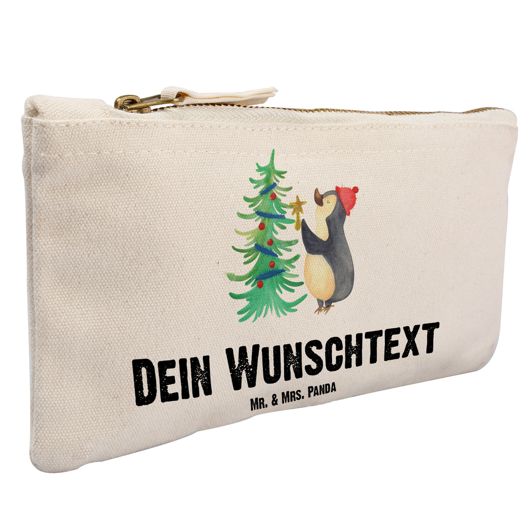 Personalisierte Schminktasche Pinguin Weihnachtsbaum Personalisierte Schminktasche, Personalisierte Kosmetiktasche, Personalisierter Kosmetikbeutel, Personalisiertes Stiftemäppchen, Personalisiertes Etui, Personalisierte Federmappe, Personalisierte Makeup Bag, Personalisiertes Schminketui, Personalisiertes Kosmetiketui, Personalisiertes Schlamperetui, Schminktasche mit Namen, Kosmetiktasche mit Namen, Kosmetikbeutel mit Namen, Stiftemäppchen mit Namen, Etui mit Namen, Federmappe mit Namen, Makeup Bg mit Namen, Schminketui mit Namen, Kosmetiketui mit Namen, Schlamperetui mit Namen, Schminktasche personalisieren, Schminktasche bedrucken, Schminktasche selbst gestalten, Winter, Weihnachten, Weihnachtsdeko, Nikolaus, Advent, Heiligabend, Wintermotiv, Pinguin