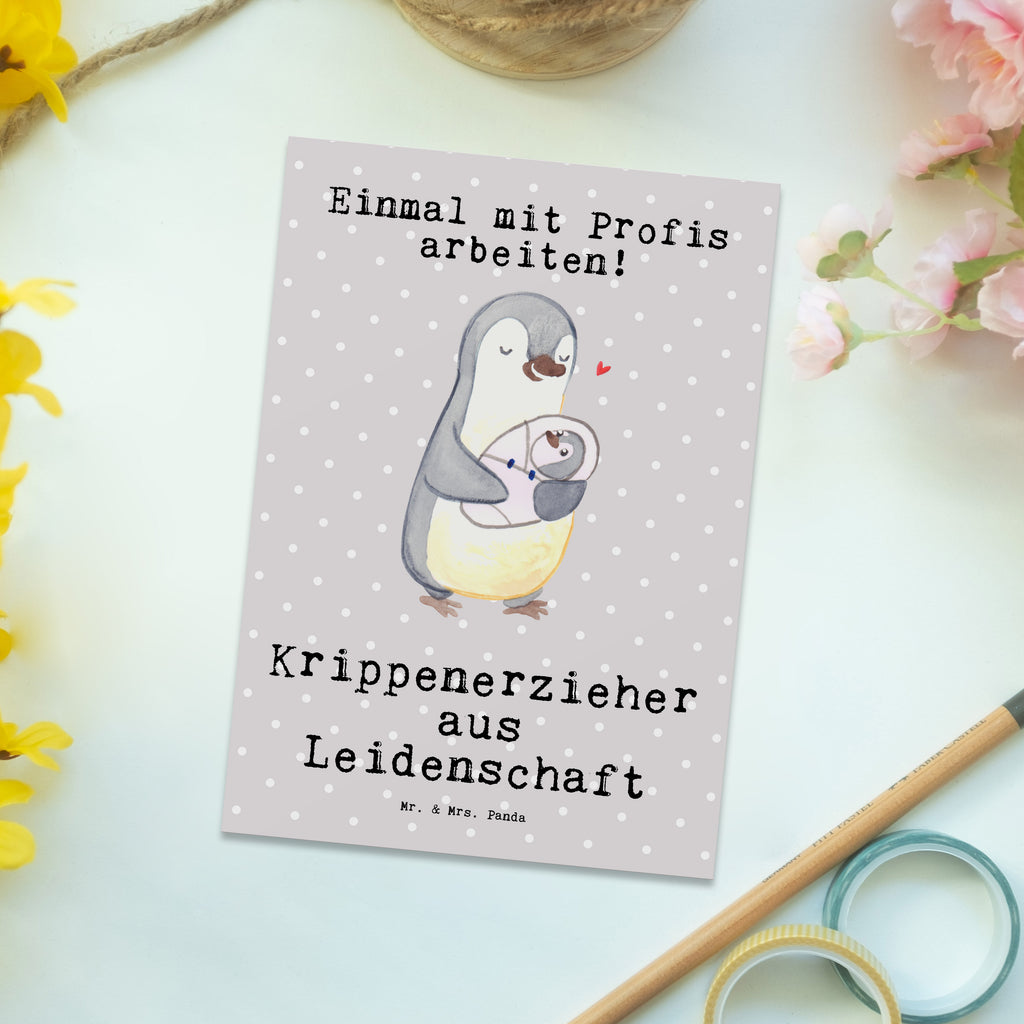 Postkarte Krippenerzieher aus Leidenschaft Postkarte, Karte, Geschenkkarte, Grußkarte, Einladung, Ansichtskarte, Geburtstagskarte, Einladungskarte, Dankeskarte, Ansichtskarten, Einladung Geburtstag, Einladungskarten Geburtstag, Beruf, Ausbildung, Jubiläum, Abschied, Rente, Kollege, Kollegin, Geschenk, Schenken, Arbeitskollege, Mitarbeiter, Firma, Danke, Dankeschön, Krippenerzieher, Kindertagesstätte, KITA, Eröffnung, Erzieher, Pädagoge