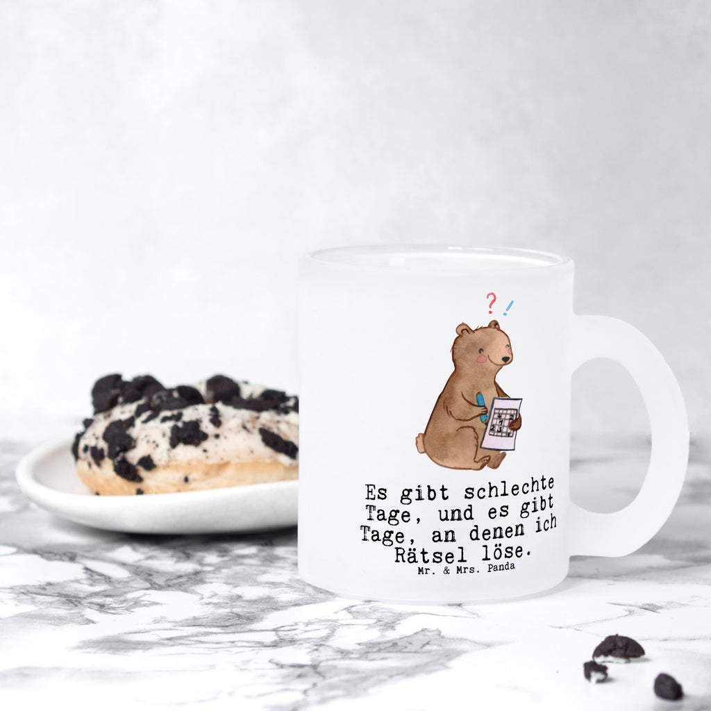 Teetasse Bär Rätsel lösen Tage Teetasse, Teeglas, Teebecher, Tasse mit Henkel, Tasse, Glas Teetasse, Teetasse aus Glas, Geschenk, Sport, Sportart, Hobby, Schenken, Danke, Dankeschön, Auszeichnung, Gewinn, Sportler, Rätsel lösen, Kreuzworträtsel lösen, Knobeln, Gedächtnistraining, Gedächtnissport