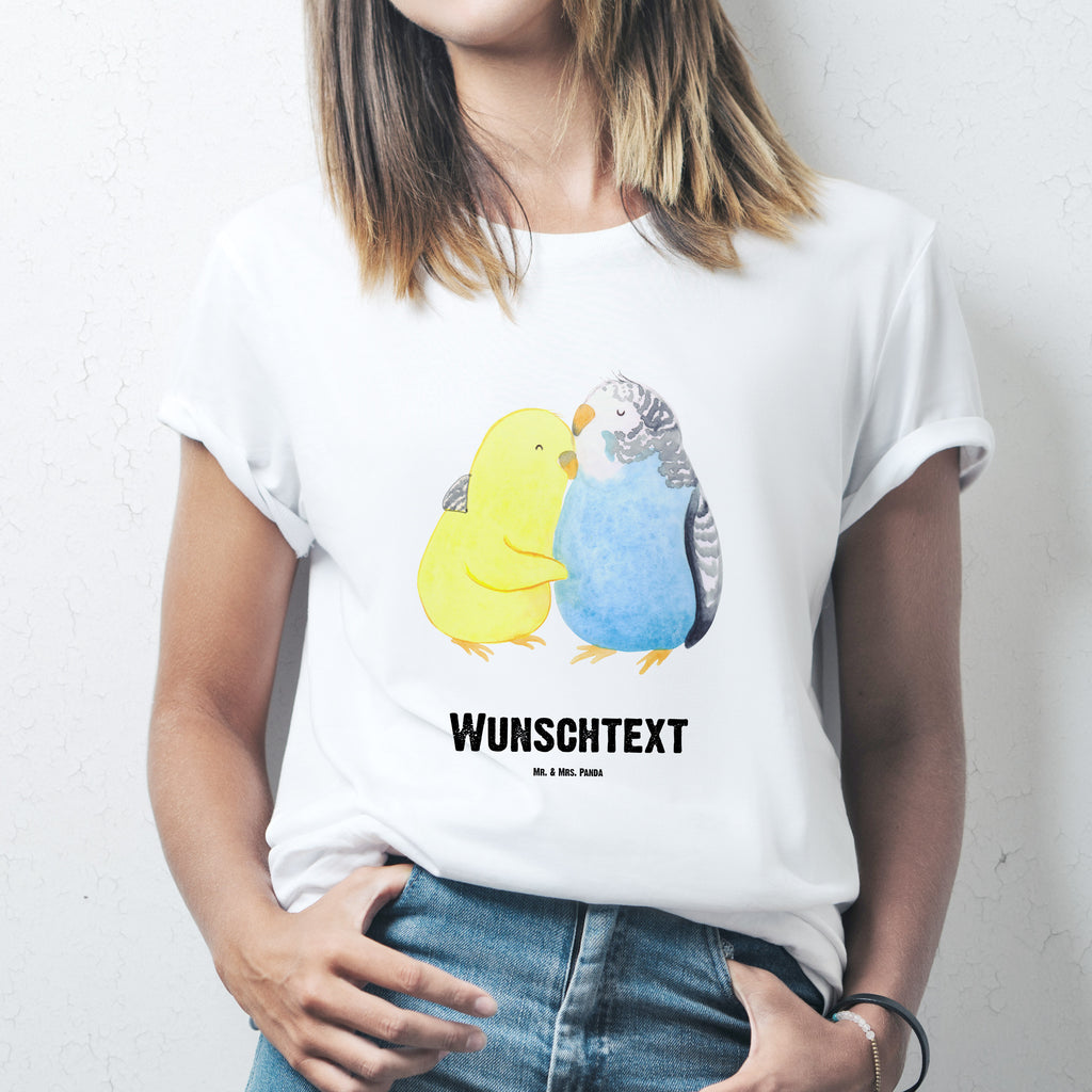 Personalisiertes T-Shirt Wellensittich Liebe T-Shirt Personalisiert, T-Shirt mit Namen, T-Shirt mit Aufruck, Männer, Frauen, Wunschtext, Bedrucken, Liebe, Partner, Freund, Freundin, Ehemann, Ehefrau, Heiraten, Verlobung, Heiratsantrag, Liebesgeschenk, Jahrestag, Hocheitstag, Vögel, Wellensittich, Nähe, Kuscheln, Vertrauen