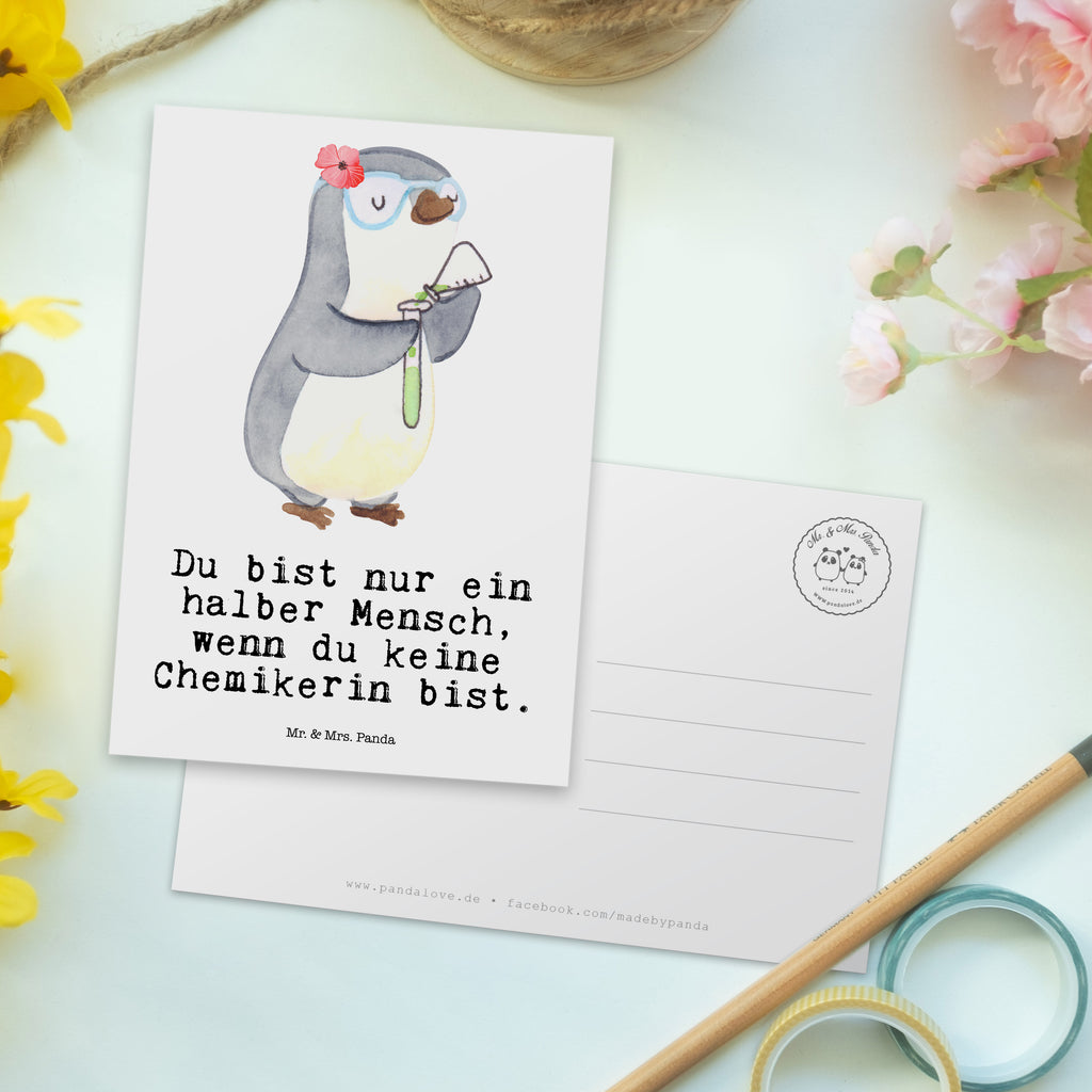 Postkarte Chemikerin mit Herz Postkarte, Karte, Geschenkkarte, Grußkarte, Einladung, Ansichtskarte, Geburtstagskarte, Einladungskarte, Dankeskarte, Ansichtskarten, Einladung Geburtstag, Einladungskarten Geburtstag, Beruf, Ausbildung, Jubiläum, Abschied, Rente, Kollege, Kollegin, Geschenk, Schenken, Arbeitskollege, Mitarbeiter, Firma, Danke, Dankeschön, Chemikerin, Chemielaborantin, Naturwissenschaftlerin, Labor, Studium, Forschung, Wissenschaftlerin