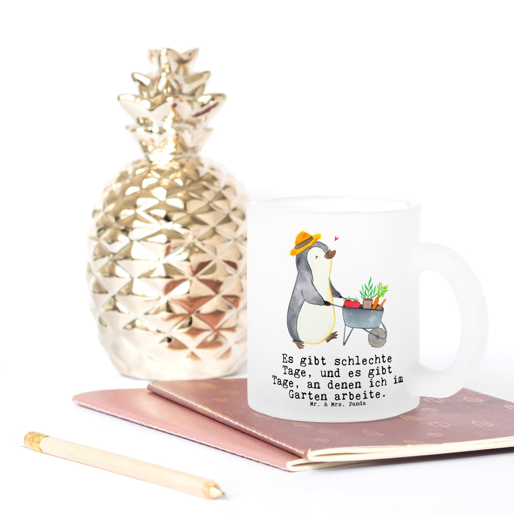 Teetasse Pinguin Gartenarbeit Tage Teetasse, Teeglas, Teebecher, Tasse mit Henkel, Tasse, Glas Teetasse, Teetasse aus Glas, Geschenk, Sport, Sportart, Hobby, Schenken, Danke, Dankeschön, Auszeichnung, Gewinn, Sportler, Gartenarbeit, Urban gardening, Gärtnern, Gartenpflege