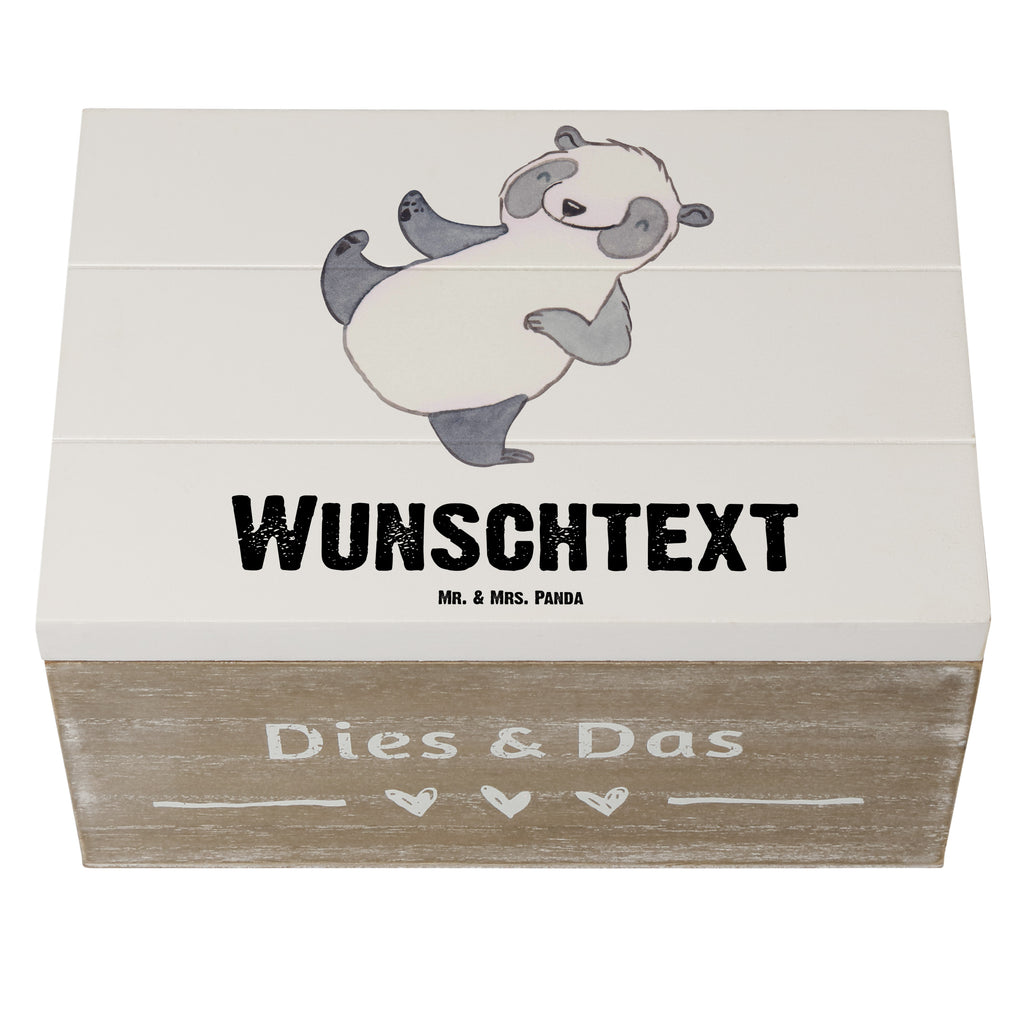 Personalisierte Holzkiste Panda Kampfkunst Tage Holzkiste mit Namen, Kiste mit Namen, Schatzkiste mit Namen, Truhe mit Namen, Schatulle mit Namen, Erinnerungsbox mit Namen, Erinnerungskiste, mit Namen, Dekokiste mit Namen, Aufbewahrungsbox mit Namen, Holzkiste Personalisiert, Kiste Personalisiert, Schatzkiste Personalisiert, Truhe Personalisiert, Schatulle Personalisiert, Erinnerungsbox Personalisiert, Erinnerungskiste Personalisiert, Dekokiste Personalisiert, Aufbewahrungsbox Personalisiert, Geschenkbox personalisiert, GEschenkdose personalisiert, Geschenk, Sport, Sportart, Hobby, Schenken, Danke, Dankeschön, Auszeichnung, Gewinn, Sportler, Kampfkunst, Kampfsportarten, Selbstverteidigung