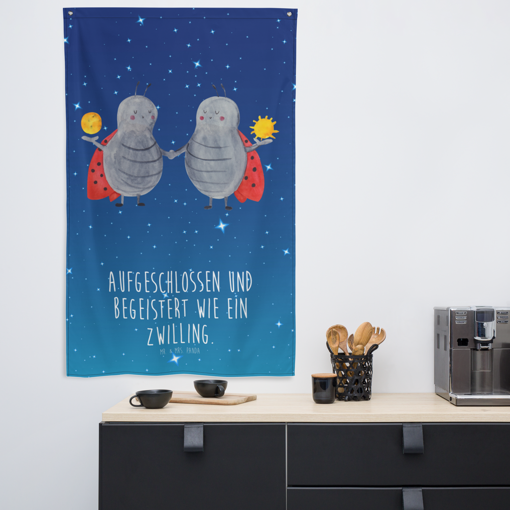 Wandteppich Sternzeichen Zwilling Wandbehang, Dekoration, Boho, Wandteppich, Wandtuch, Wanddeko, Tapisserie, Tapestry, Wandbild, Textil-Kunst, Schmuck-Wandbehang, Wand Deko, Kinderzimmer, Kinderzimmer Wand, Kinderzimmer Deko, Kinderzimmer Wanddeko, Tierkreiszeichen, Sternzeichen, Horoskop, Astrologie, Aszendent, Zwillinge, Zwilling Geschenk, Zwilling Sternzeichen, Geburtstag Mai, Geschenk Mai, Geschenk Juni, Marienkäfer, Glückskäfer, Zwillingsbruder, Zwillingsschwester