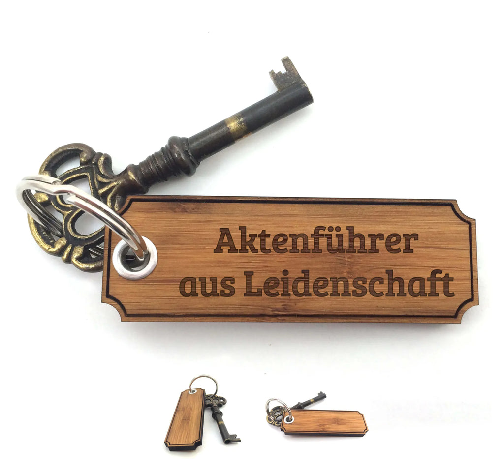 Schlüsselanhänger Aktenführer Schlüsselanhänger, Anhänger, Taschenanhänger, Glücksbringer, Schlüsselbund, Schlüsselanhänger Holz, Schlüsselanhänger aus Holz, Holz Schlüsselanhänger, Holzschlüsselanhänger, Geschenke, Schenken, Gravur